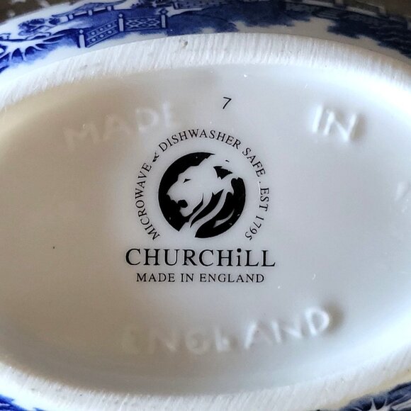 Churchill Blue Willow Pattern Gravy Boat, Blue and White Chinoiserie Sauce Boat - Picture 10 of 10